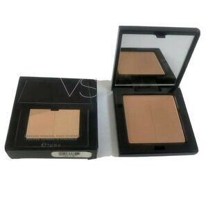 Victoria's Secret Pressed mineral face powder Medu